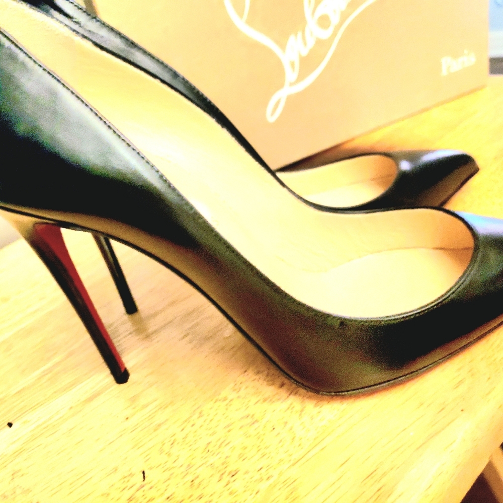 Authentic Christian louboutin shoes  size 7